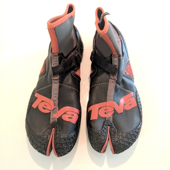 teva kayak shoes